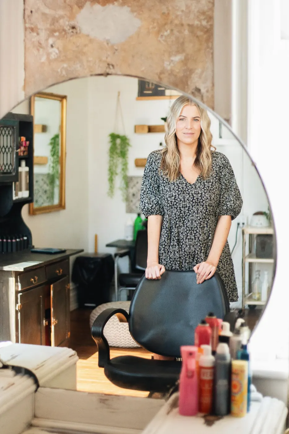 A salon owner in her own studio